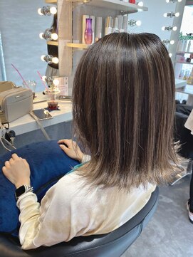 スパークスヘア(Sparks hair) ベージュ系のカラーはなんだってあっちゃうんだってさ♪