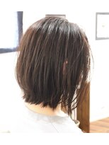 ウィスカーヘアー(whisker hair)&nbsp;外はねレイヤーボブ