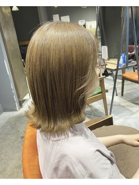 インス(ensue) 10代20代★大人かわいいダブルカラーブリーチミルクティーカラー