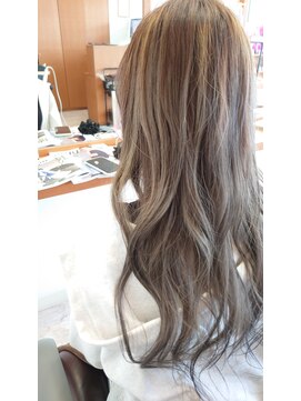 リアン 大森店(Rian) スモーキーアッシュ×20代透明感カラー