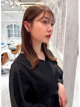 レイラバイアフロート 吉祥寺(Lila by afloat) モカブラウン/艶カラー/外ハネ