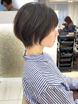 アンド ストーリーズ(&STORIES) ショートボブ髪型30代40代50代前髪あり前髪なし面長丸顔【荒牧】