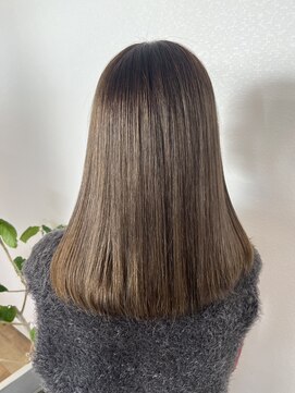 O ナチュラルカーキベージュロングサラツヤ髪トリートメント