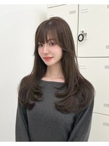 ダンス 渋谷(DANCE) ぱっつん前髪斜めバンググレーベージュレイヤーロング韓国ヘア