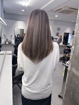 キング 梅田(K!ng) 縮毛矯正髪質改善ハイライトレイヤーカット梅田美容室エクステ