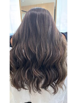 ファムバイアヴァンス(Femme by AVANCE.) 【@篠澤】ハイライトリペアカラー