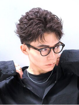 レタッチ バイ フィフス 天神大名(RETOUCH by fifth) 福岡大名メンズフェザーパーマフェザーショートニュアンスパーマ