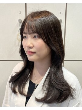 ヴァネッサ VANESSA オリーブグレージュベージュ水素カラー艶髪韓国ヘア×MIHO