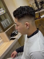 グルーマーズトウキョウ(GROOMER/S TOKYO)&nbsp;神保町　スペインカール　フェード　メンズサロン　サーフカール