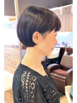 トリコバイフェイス (Trico by FACE) ショートボブ
