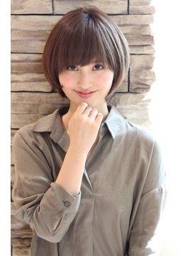 レウナ 外苑前(Reuna) 大人女子３０代４０代に人気のショートスタイル