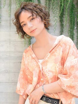 カンナ(Canna) エアリーミディ/ショートパーマ/黒髪/ホワイトアッシュ/TOKIO