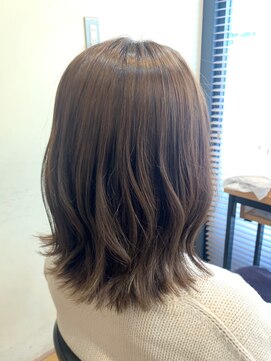 アルター(aL ter) 外ハネボブ×ベージュカラー