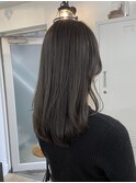 オリーブグレージュ