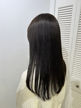 アドラーブル 万代店 (adorable) 【韓国風ロング】暗めカラー艶髪グレージュ　20代30代