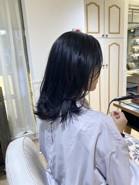 ネオリーブ チロル 横浜西口店(Neolive CiroL.) 黒髪 レイヤーカット レイヤーロング 横浜