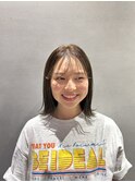 カーキグレージュ×外ハネロブ