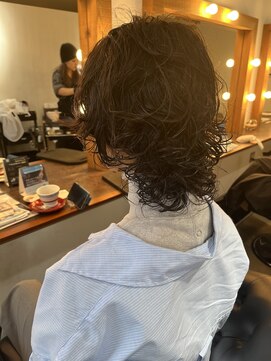 ビハインドザカーテン(BEHIND THE CURTAIN) ミディウルフレイヤーパーマ