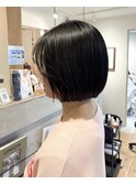 耳にかけてもおさまるミニボブ♪