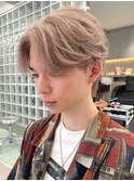 渋谷メンズブリーチカラーミルクティーベージュセンターパート