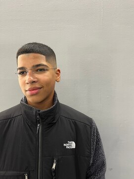 サロンドゥボルカン(Salon du Volcan) クリーンスキンフェード