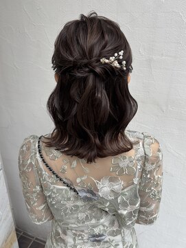 ディティカレスト(Dityca rst) ミディアムウェーブハーフアップ♪