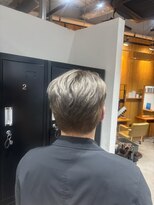 サニー 梅田(Sun.ny)&nbsp;透明感のあるシルバーベージュ