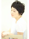 大人かわいいウェービーベリーショート