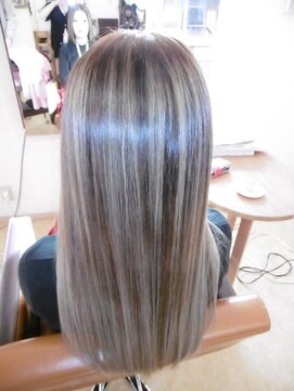 デザインヘアー ピアジェ 橿原店(DESIGN HAIR PIAGET) 縦に何重にも重ねて入れ込んだ潤いたっぷり縦グラデーション☆