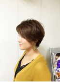 40代50代大人上品ウェーブショートスタイルツーブロック