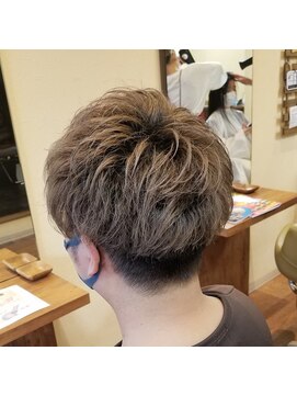 ヘアーアンドメイク サワ 天神店(Sawa) メンズハイトーンベージュ