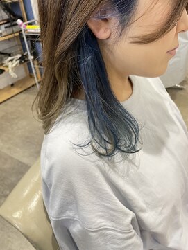 ヘアーアンドメイクランプ(Hair & make Lamp) [サロンスタイル] インナーカラー　ブルー