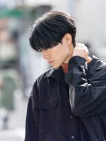 ネイビー 表参道(NAVY) 横顔イケメン　センターパート　カルマ　韓国ヘア