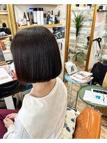 ハウオリ ヘアーワークス(Hauoli hair works)&nbsp;ノンブローカット、ツヤツヤ前下がりボブ