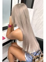 スライバイリアオオサカ(Sly By Ria OSAKA)&nbsp;ホワイトグレージュ【大阪】【梅田】