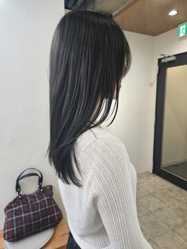 イット(it.) it. YUI オリーブベージュ ダークカラー