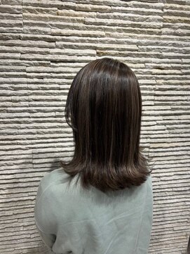 ビスイル 秋葉原店(Vis ill) ミルクティーアッシュハイトーンベージュ極細ハイライト