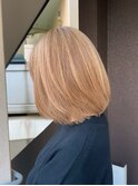 ブリーチでは出せないブロンド!白髪を楽しむ大人カラー