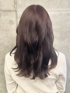 ユキオ ダル(Yukio Dal) 20代30代アッシュグレージュミディアムウルフ伸ばしかけ抜け感