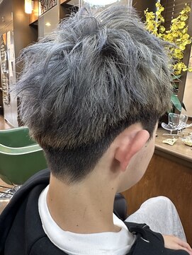 ヘアースタジオ オハナ(Hair Studio Ohana) シルバーカラー＋カット