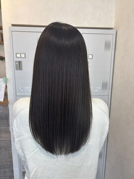 オリーブベージュ