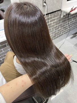 アウラ 近鉄八尾駅前店(Aura) 透明感抜群！柔らかブラウンカラー   近鉄八尾