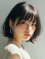 ルートエイチ 市川(Root H)&nbsp;ダブルカラーミルクティーベージュインナーカラーショートボブ