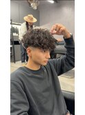スパイキーショート　フェード　スペインカール　ルーズパーマ