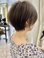 ビュートヨナカ(VIEW TOYONAKA) 30代40代50代/小顔カット/丸みショート/オリーブグレージュ/豊中