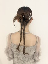 コトナ(kotona)&nbsp;【カチモリヘアアレンジ】三つ編み渋谷早朝営業リボンシニヨン