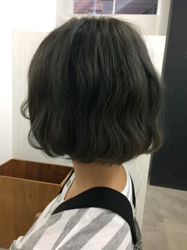 キー(kii) マットカーキカラー