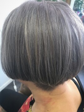 ヘアーアンドハッピー ココバーキン(Hair&Happy CoCoBirkin) CoCo Birkin★グレイカラー★センシュアルショート