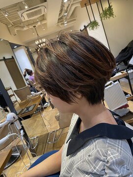 アヴァロン(AVALON) 【mag.ginza佐藤聖】丸み×クビレのクールショート