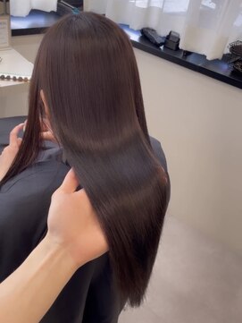 コア 梅田(Core) 髪質改善 縮毛矯正　韓国ヘア　艶髪